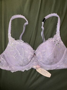 Victoria's Secret Lavender Lace Underwire Bra with Sparkle Accents
